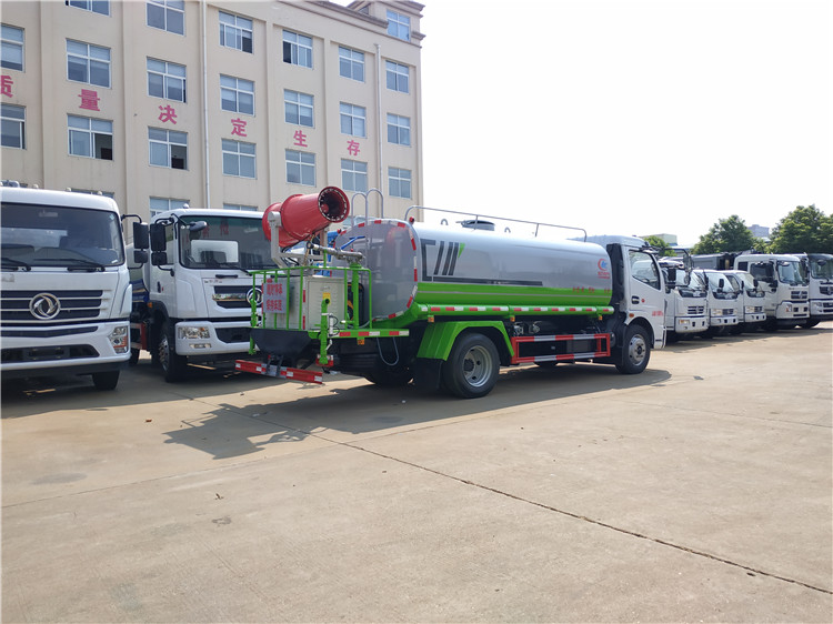 洒水车_东风洒水车