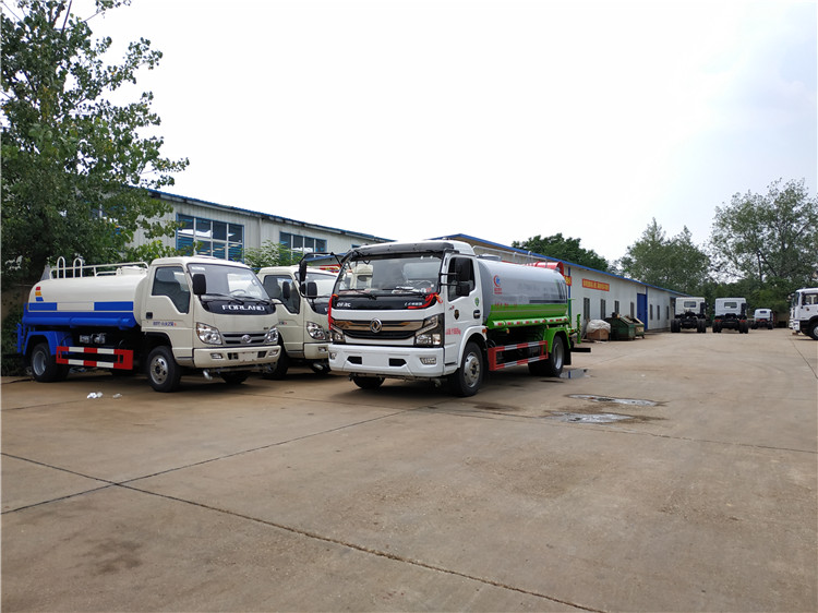洒水车_东风洒水车